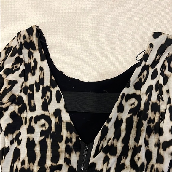 Guess animal print Long Sleeve Bodycon Dress V neckline back  size Large - Picture 6 of 12